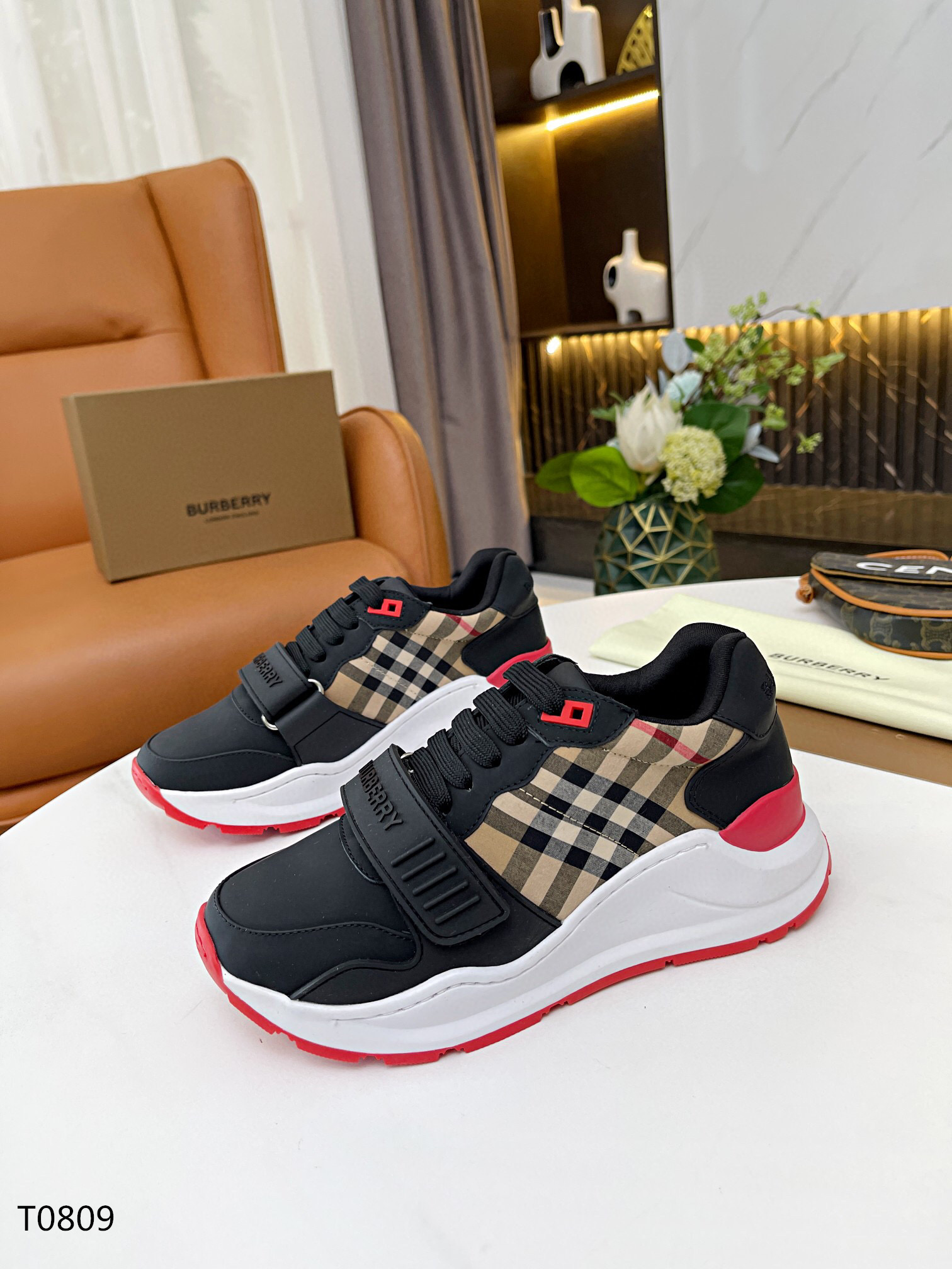 men Burberry shoes-243